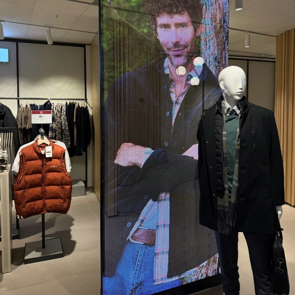 Retail Geschäft Referenz Holofolie