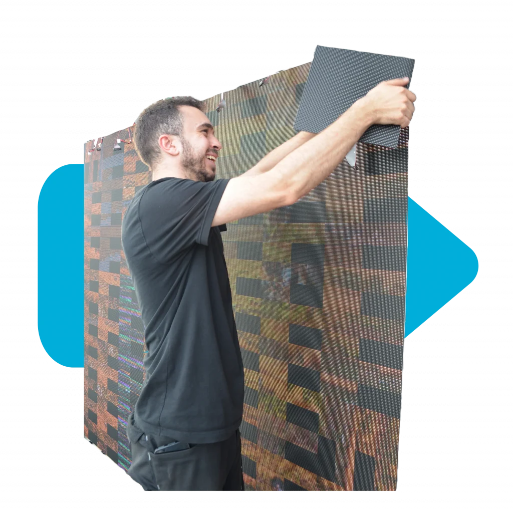 Installation der Module auf den Cabinets
